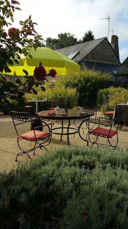 Le Domaine De Saint-Thomin Acomodação com café da manhã Nostang Exterior foto