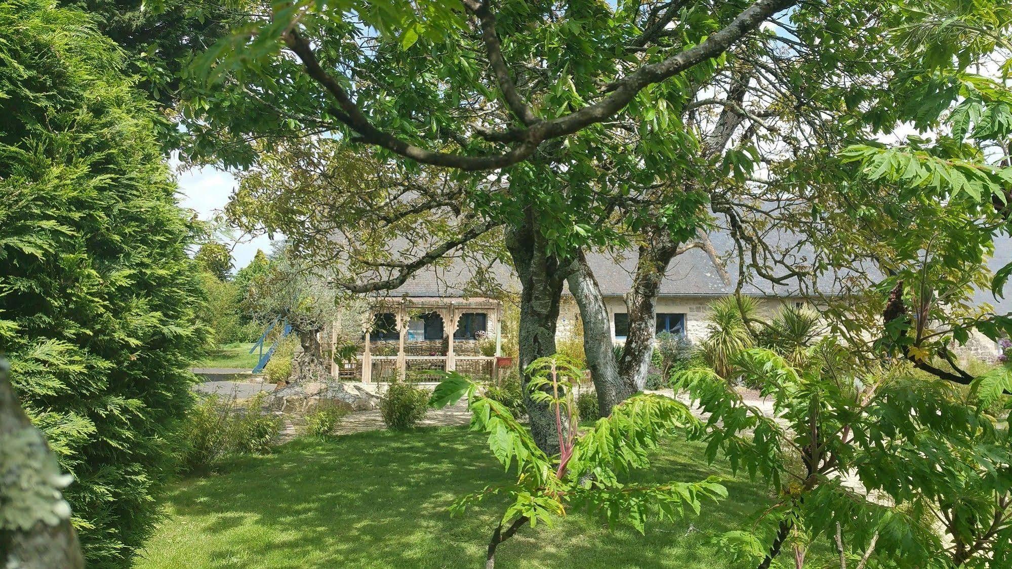 Le Domaine De Saint-Thomin Acomodação com café da manhã Nostang Exterior foto